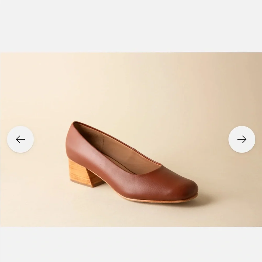NWOT Huma Blanco Luisa Leather Mid Heel Pump 9.5/40 - Picture 2 of 11